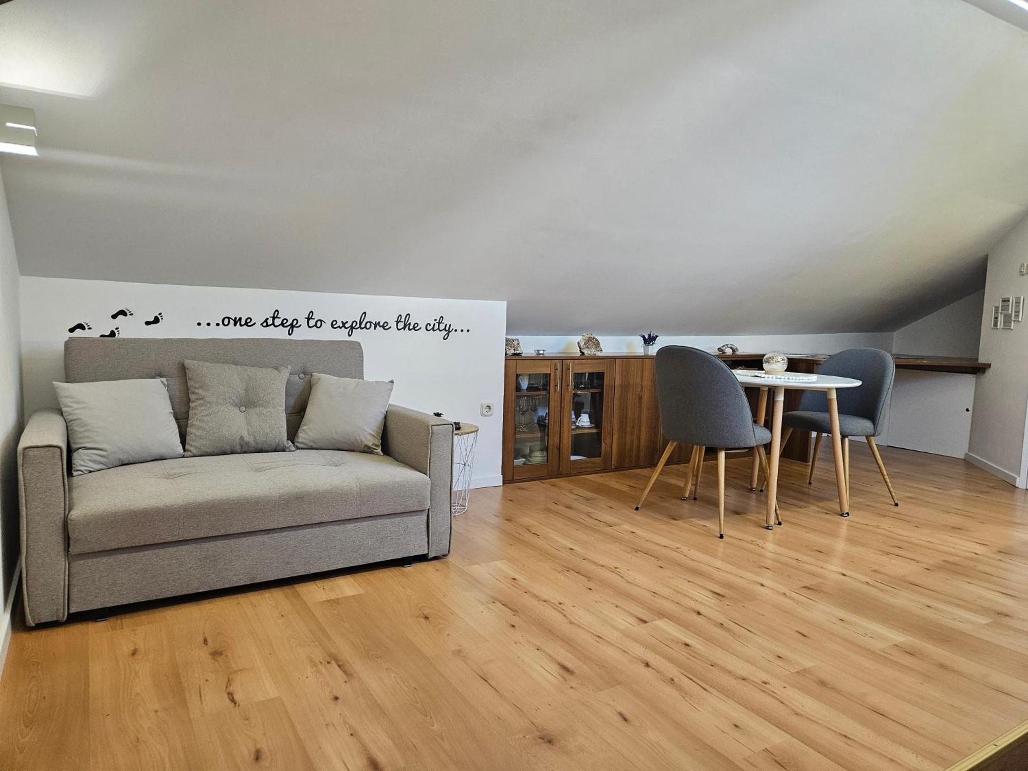 Lovely Attic Apartman-Melani Zara Esterno foto