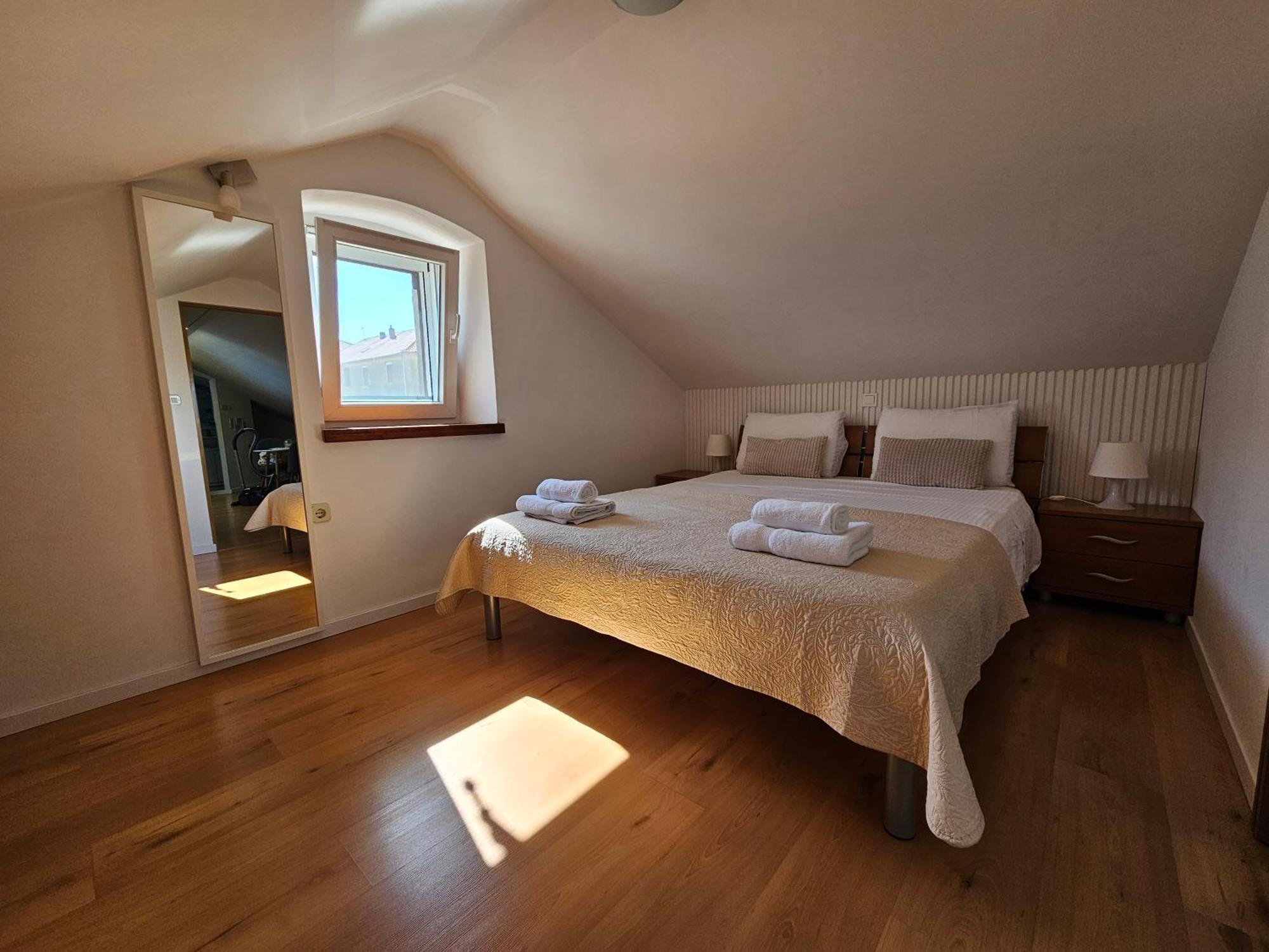 Lovely Attic Apartman-Melani Zara Esterno foto